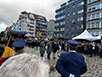 Bloemenhulde aan het Frans Desmidtplein.